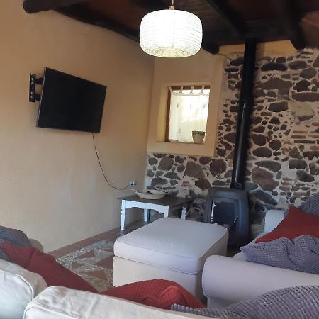 Bonita Casa Rural En La Sierra De Aracena La Presa  Eksteriør billede